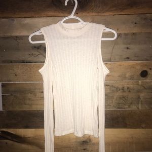 Creamy White AE Cut-out Shoulder Top